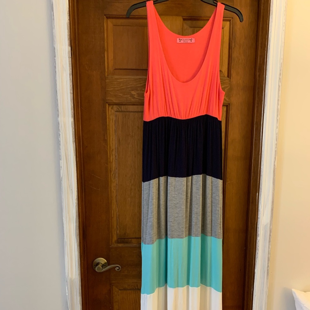 Colorblock maxi dress. Great for summer!